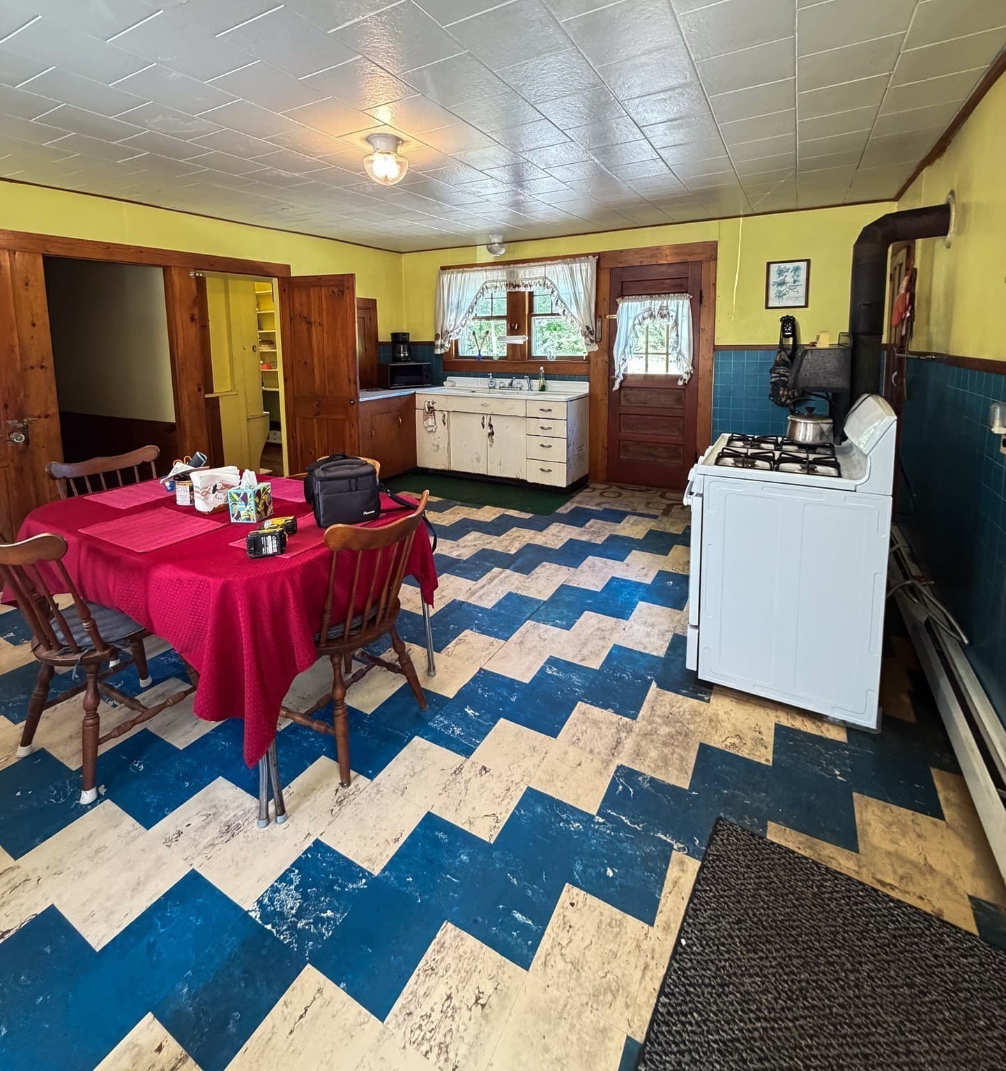 Single Family Residence at 76 Cooleyville Rd, New Salem MA 01355, New Salem, photo 4 of 32