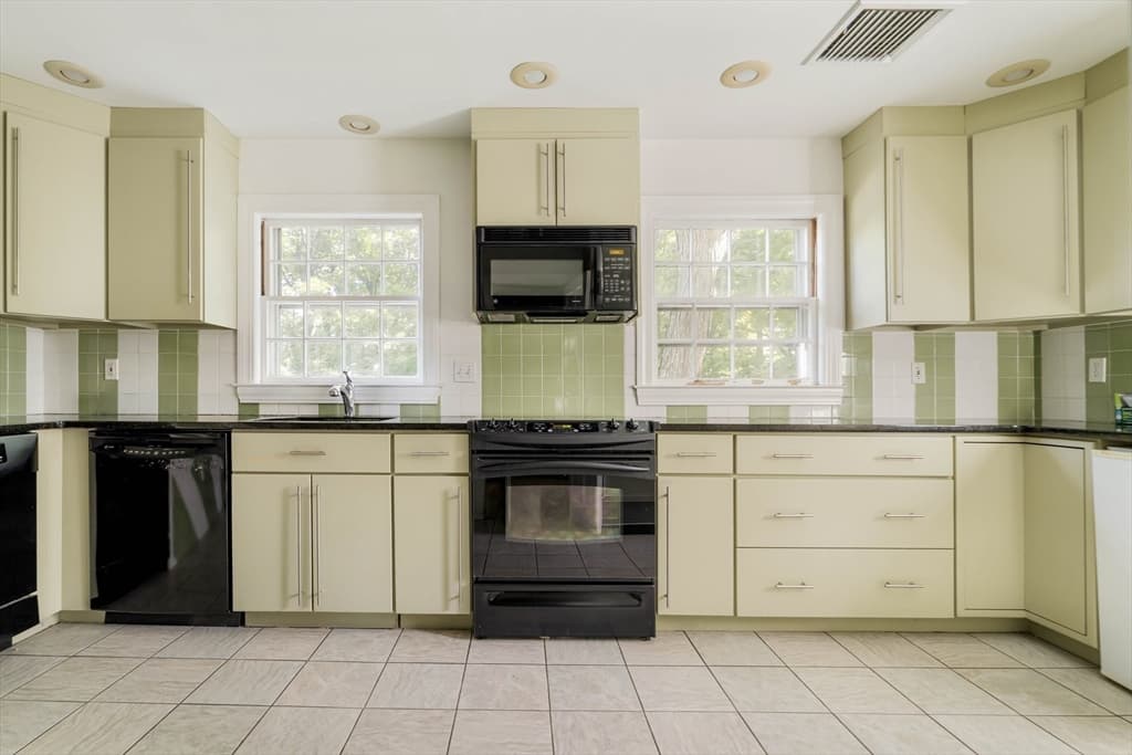 Single Family Residence at 77 Jordan Rd, Brookline MA 02446, photo 8 of 29