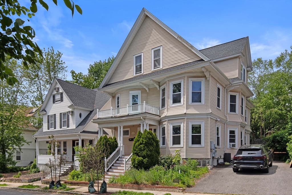 39 Mellen St # 1, Boston MA 02124
