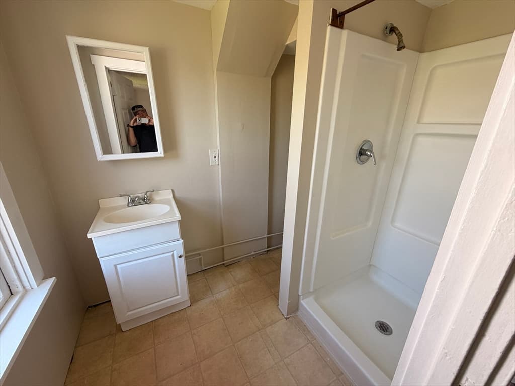 326 Thacher St, Attleboro MA 02703 photo 9