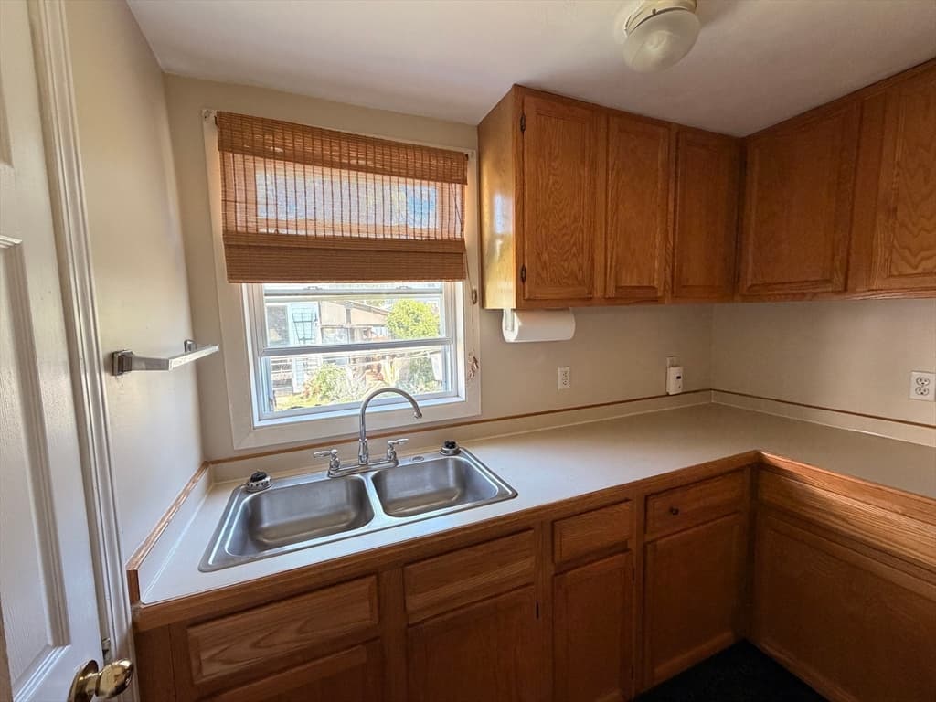 326 Thacher St, Attleboro MA 02703 photo 15