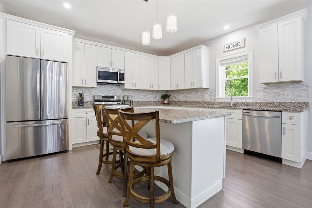 Single Family Residence at 11 Lilac Avenue, Bellingham MA 02019, Bellingham, photo 5 of 39