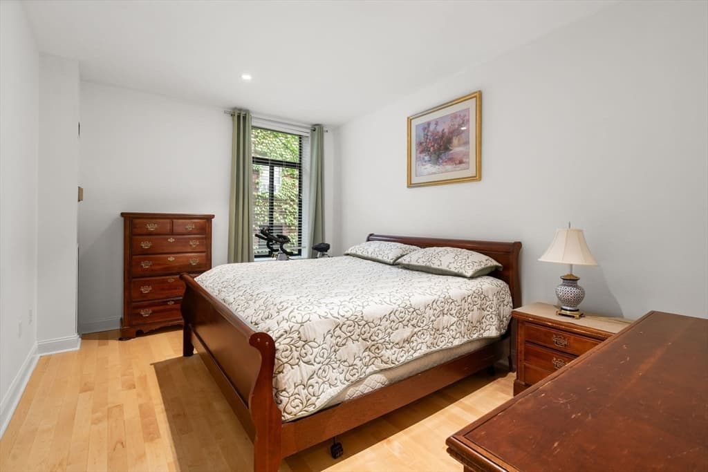Condominium at 142 Commercial St # 304, Boston MA 02109, photo 12 of 26
