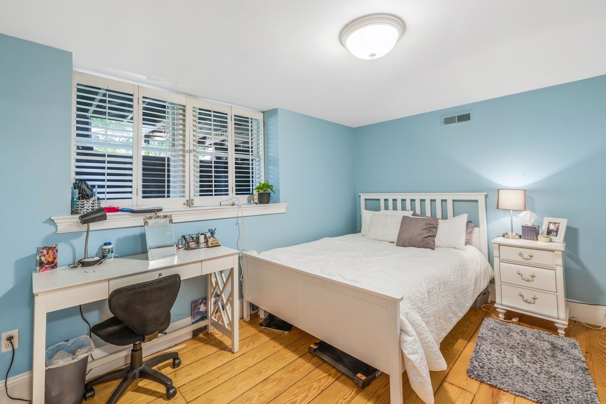 Condominium at 129 M St # 1, Boston MA 02127, Boston, photo 6 of 11