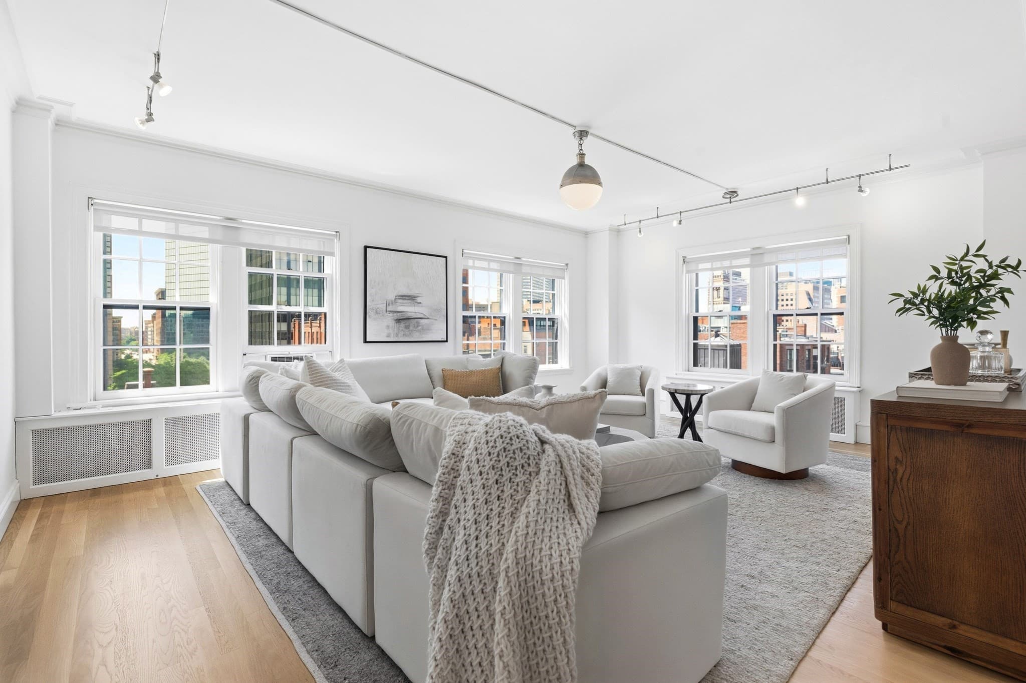 Condominium at 90 Commonwealth Ave # 22, Boston MA 02116, photo 2 of 22