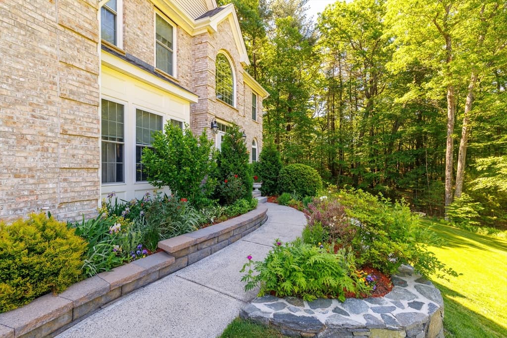 Single Family Residence at 34 Beechwood Cir, Northborough MA 01532, Northborough, photo 12 of 42