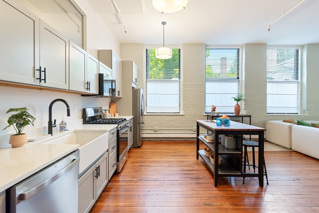 Condominium at 69 Harvey St # 3, Cambridge MA 02141, Cambridge, photo 6 of 27