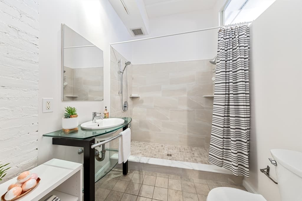 Condominium at 69 Harvey St # 3, Cambridge MA 02141, Cambridge, photo 11 of 27