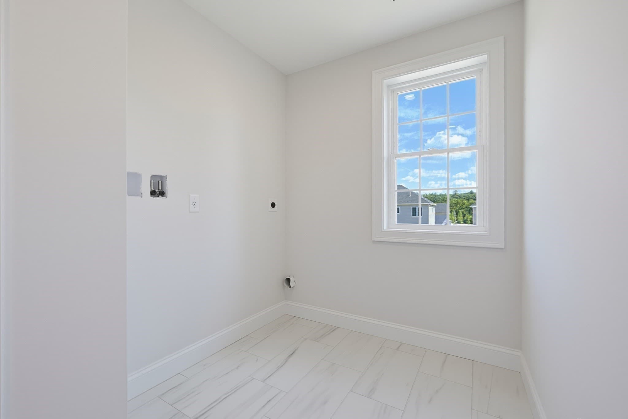 Single Family Residence at 7 Lamire Way, Uxbridge MA 01569, photo 23 of 40