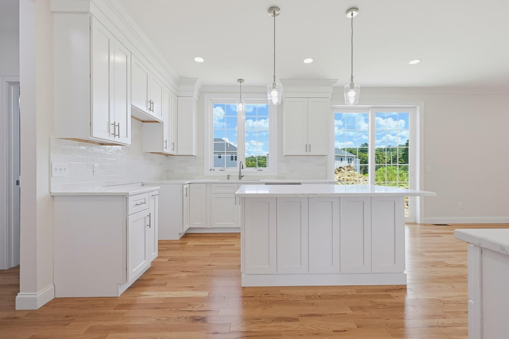 Single Family Residence at 7 Lamire Way, Uxbridge MA 01569, photo 17 of 40