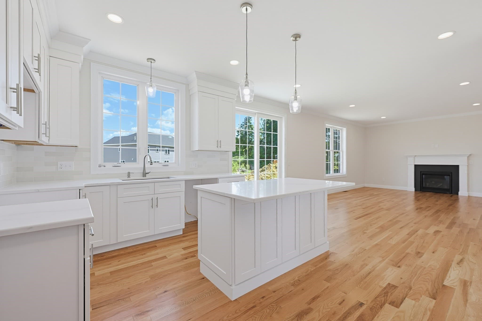 Single Family Residence at 7 Lamire Way, Uxbridge MA 01569, photo 16 of 40