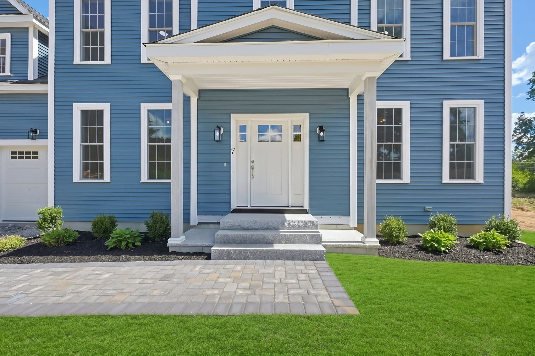 Single Family Residence at 7 Lamire Way, Uxbridge MA 01569, photo 3 of 40