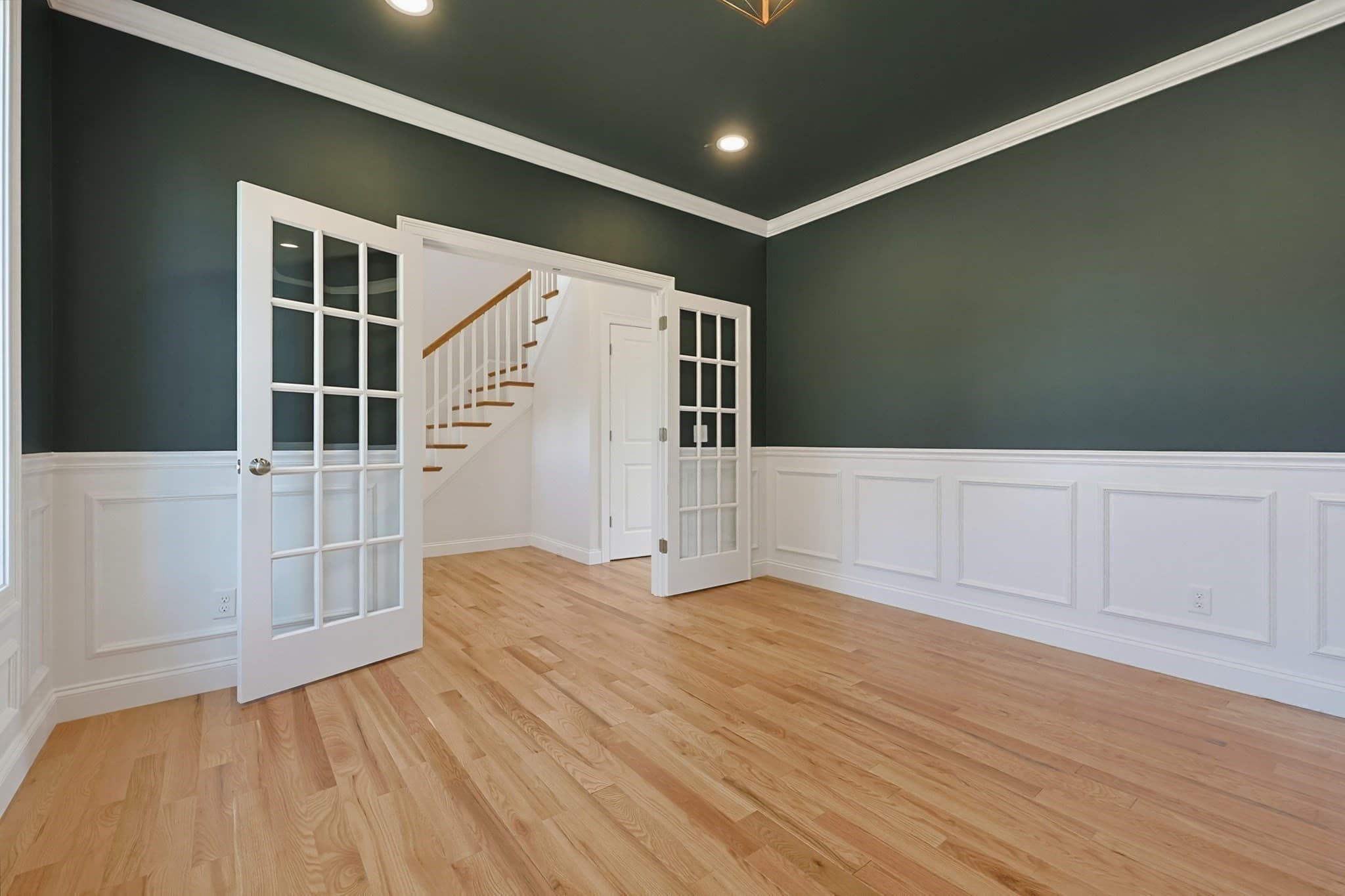Single Family Residence at 7 Lamire Way, Uxbridge MA 01569, photo 10 of 40