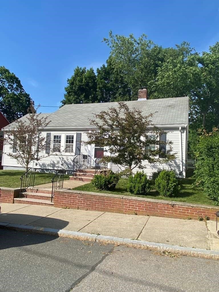 41 Bronx Rd, Boston MA 02132