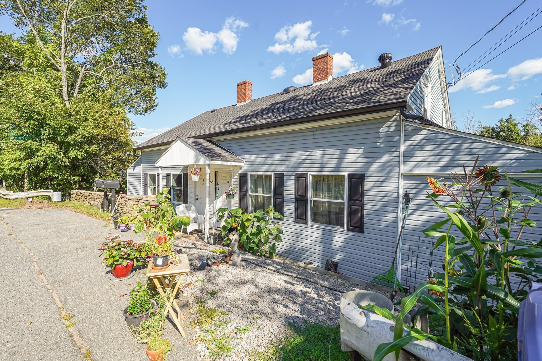 Multi Family at 621 Main St, Sturbridge MA 01566, photo 2 of 21