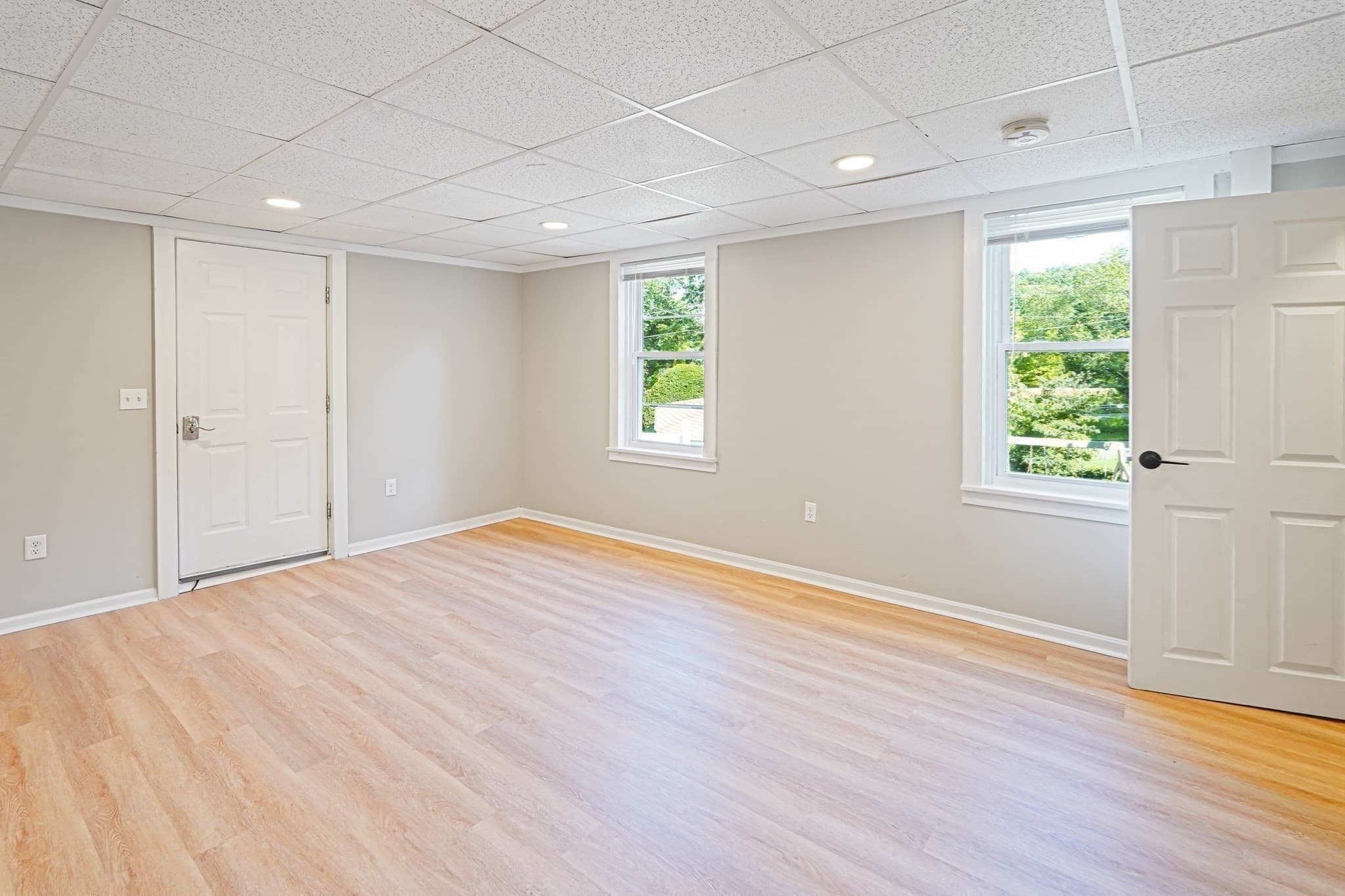 Multi Family at 621 Main St, Sturbridge MA 01566, photo 18 of 21