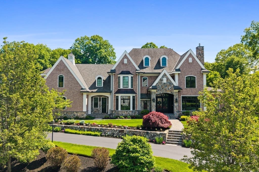 Single Family Residence at 1 Haywood Farm, Lynnfield MA 01940, photo 2 of 42