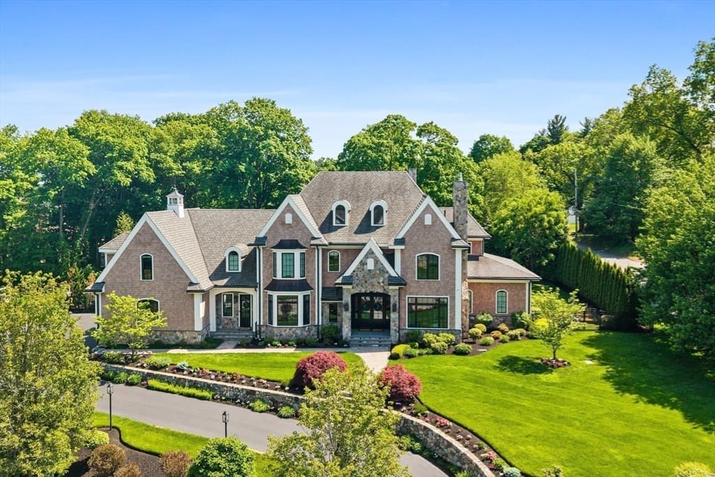 Single Family Residence at 1 Haywood Farm, Lynnfield MA 01940, photo 41 of 42