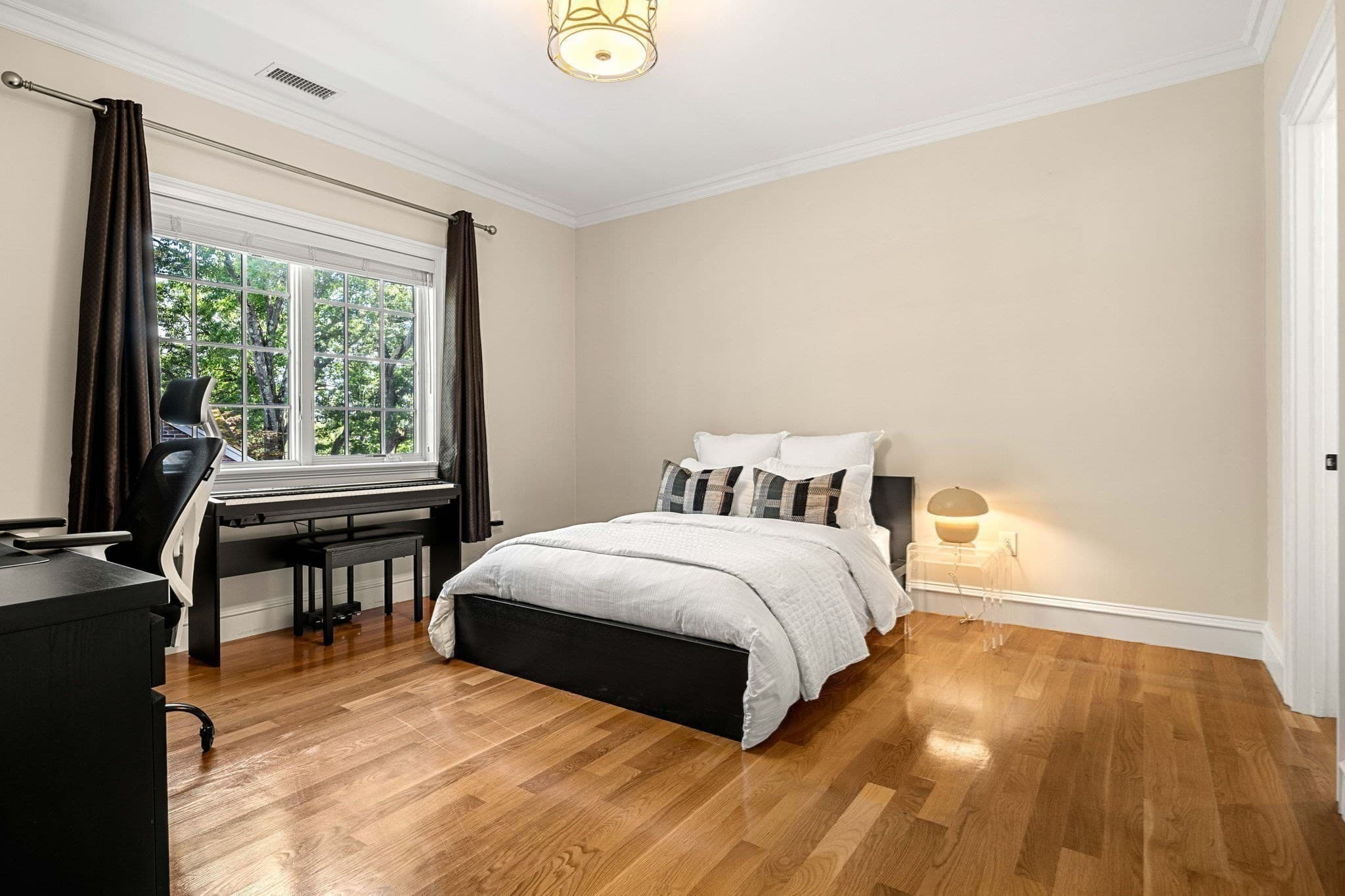 Single Family Residence at 129 Rangeley Rd, Brookline MA 02467, Brookline, photo 35 of 42