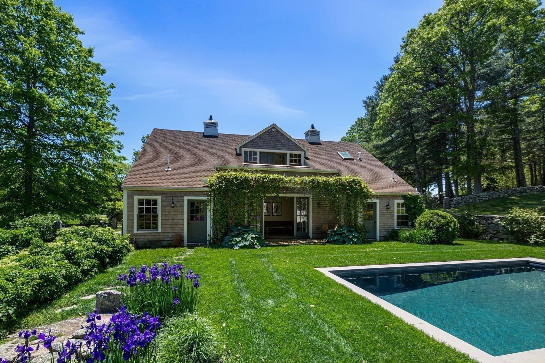 Single Family Residence at 111 Slades Corner Road, Dartmouth MA 02748, photo 30 of 41