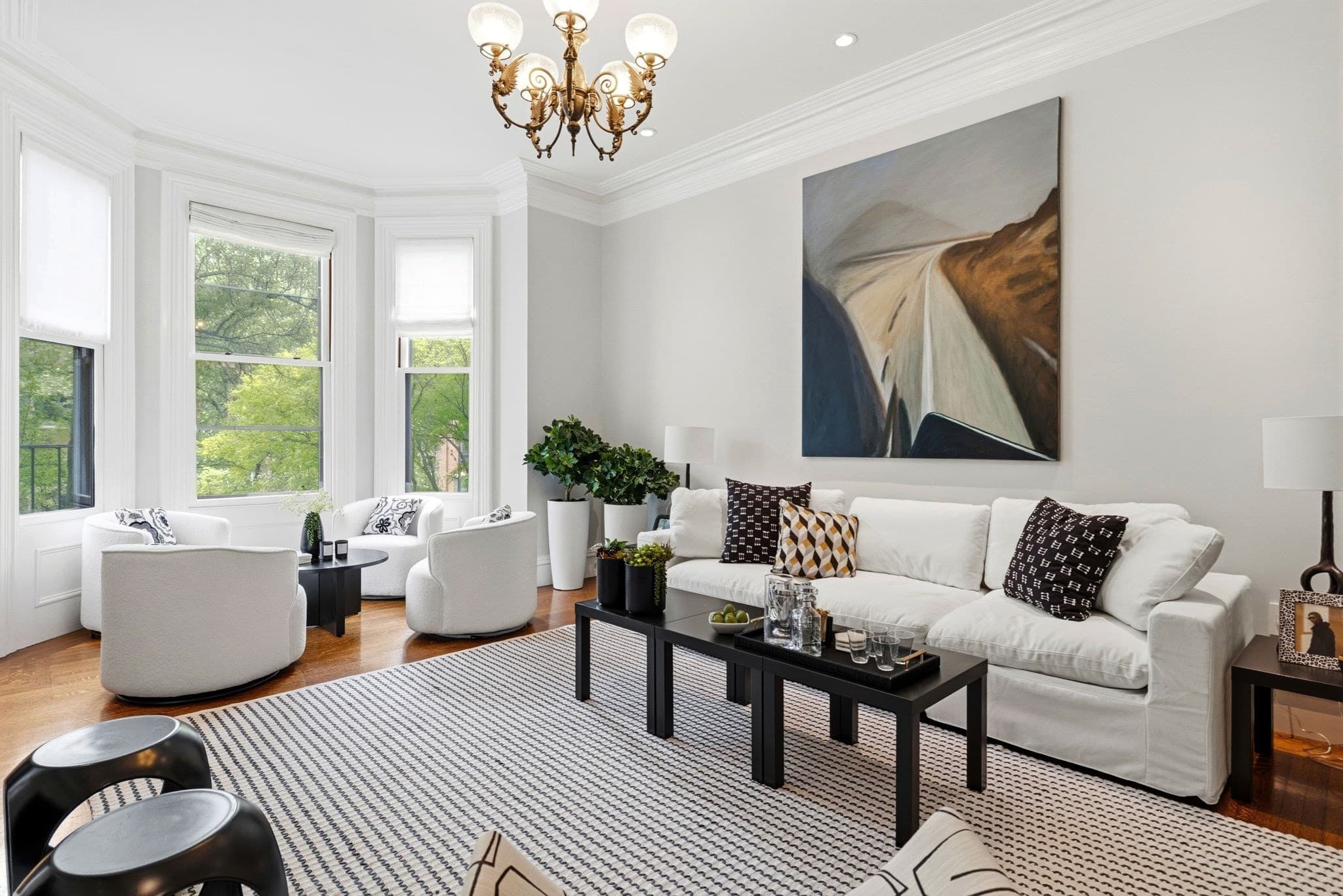 Single Family Residence at 321 Beacon Street, Boston MA 02116, photo 2 of 22