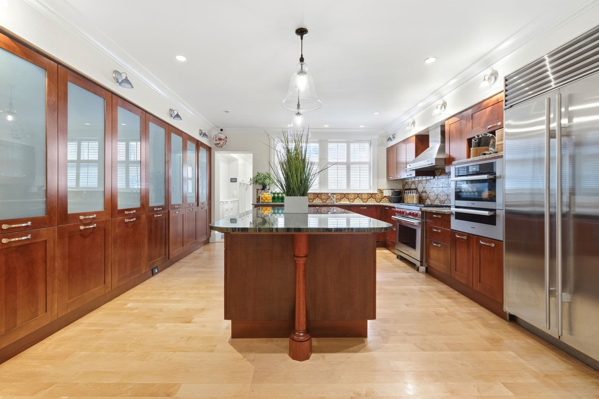 Single Family Residence at 321 Beacon Street, Boston MA 02116, photo 9 of 22