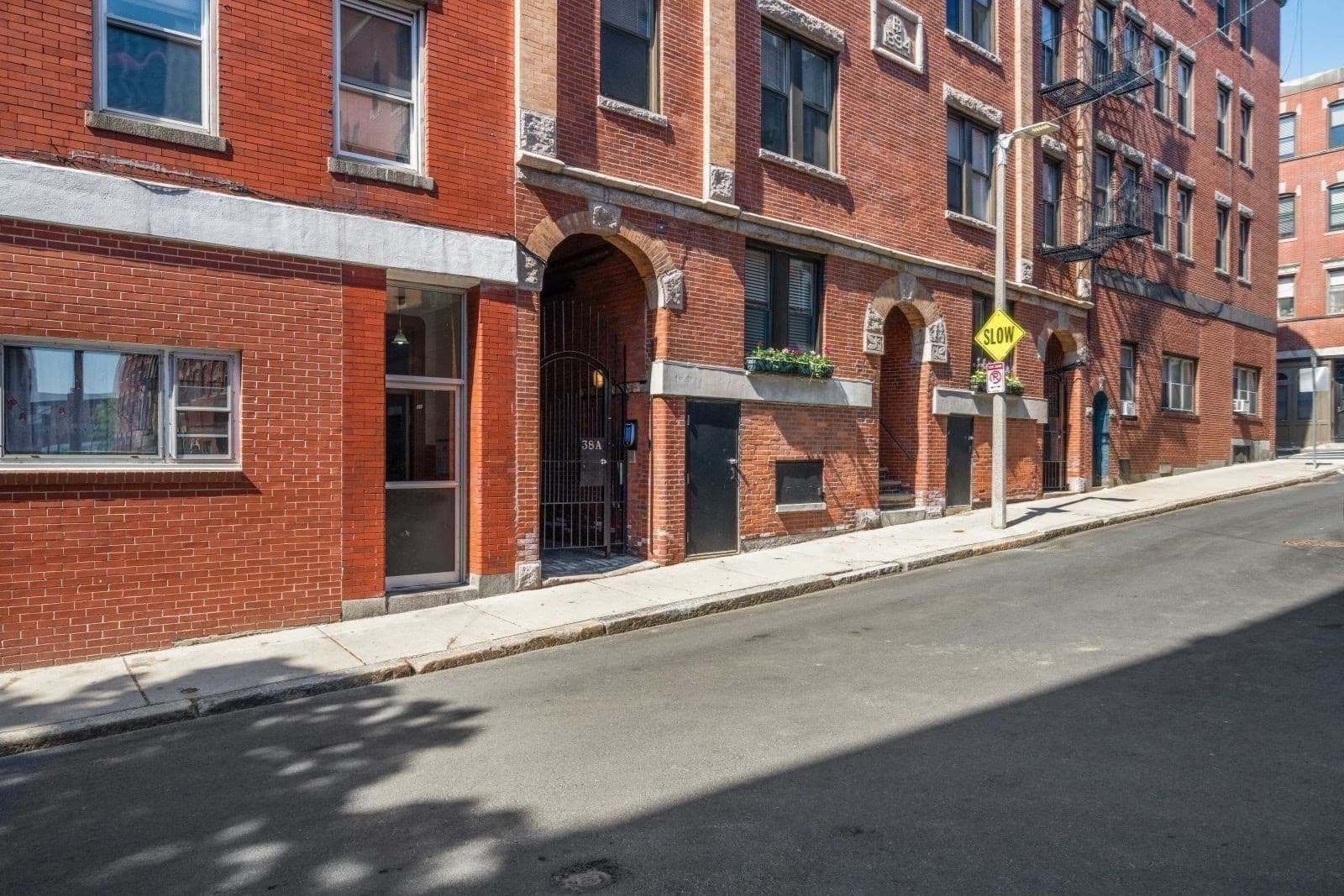 Condominium at 38A Charter Street # 7, Boston MA 02113, photo 20 of 23