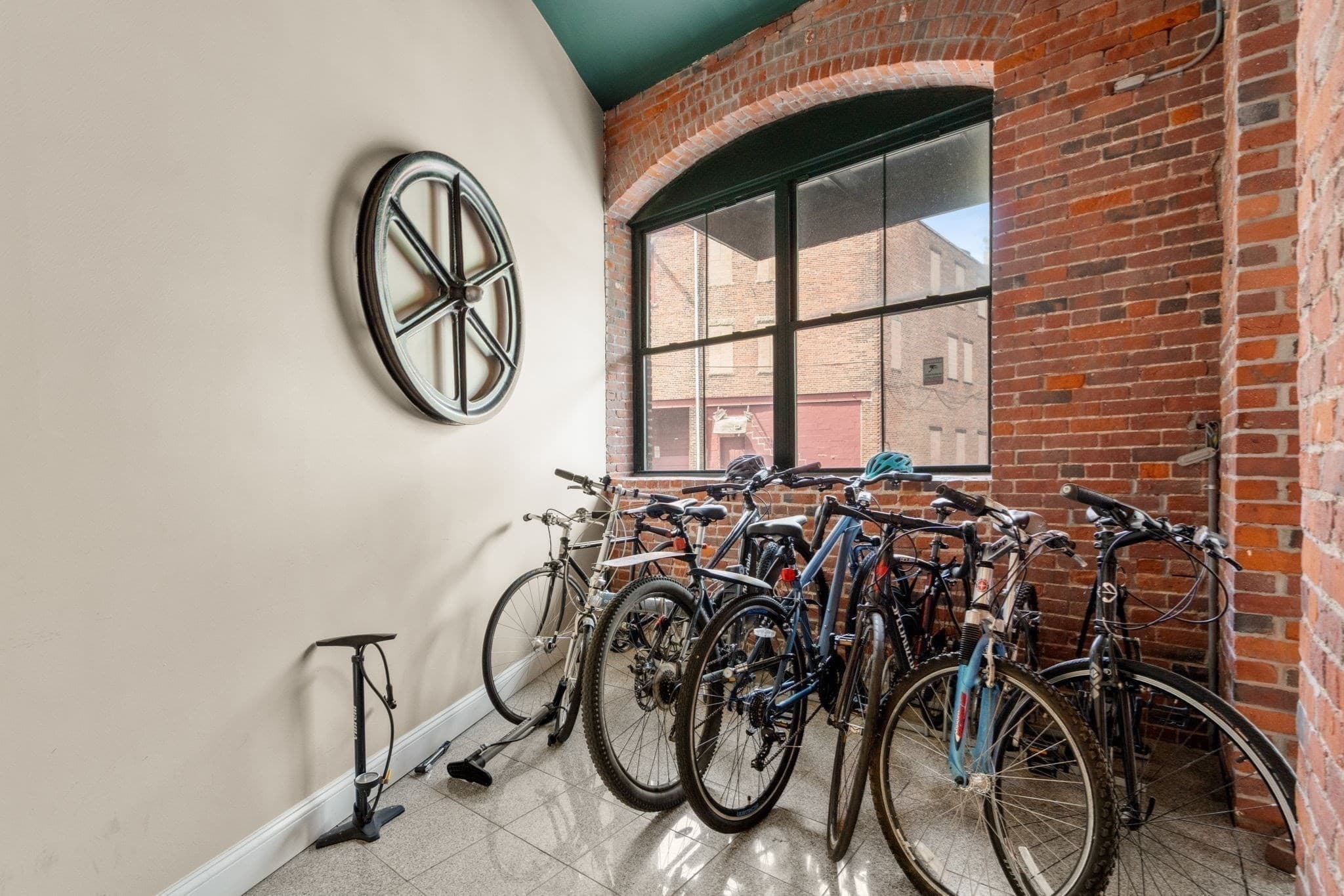 Condominium at 172-178 Green St # 2, Boston MA 02130, photo 18 of 19