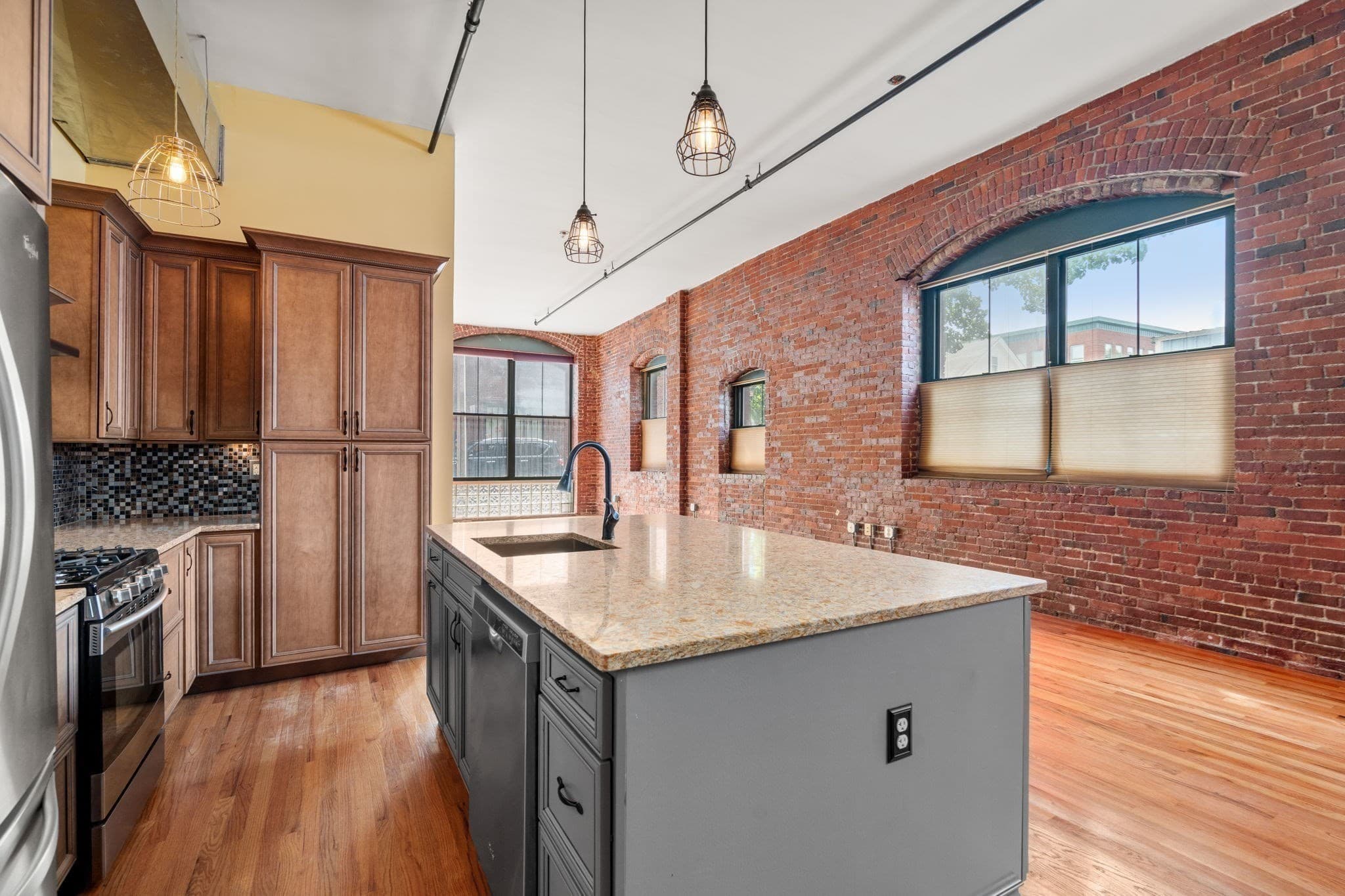 Condominium at 172-178 Green St # 2, Boston MA 02130, photo 4 of 19