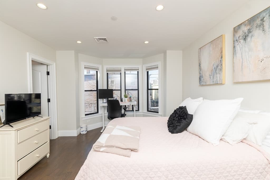 Condominium at 498 Sumner Street PH, Boston MA 02128, photo 10 of 30