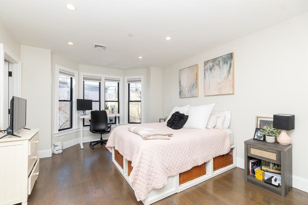 Condominium at 498 Sumner Street PH, Boston MA 02128, photo 11 of 30