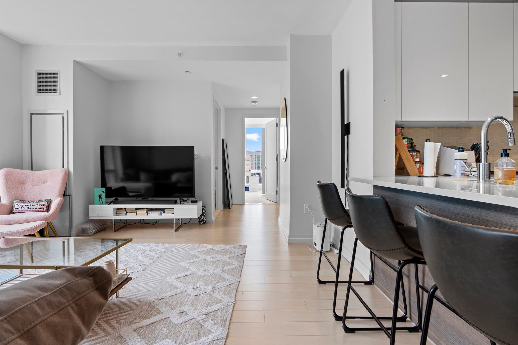 Condominium at 1 Franklin St # 2110, Boston MA 02110, photo 2 of 23