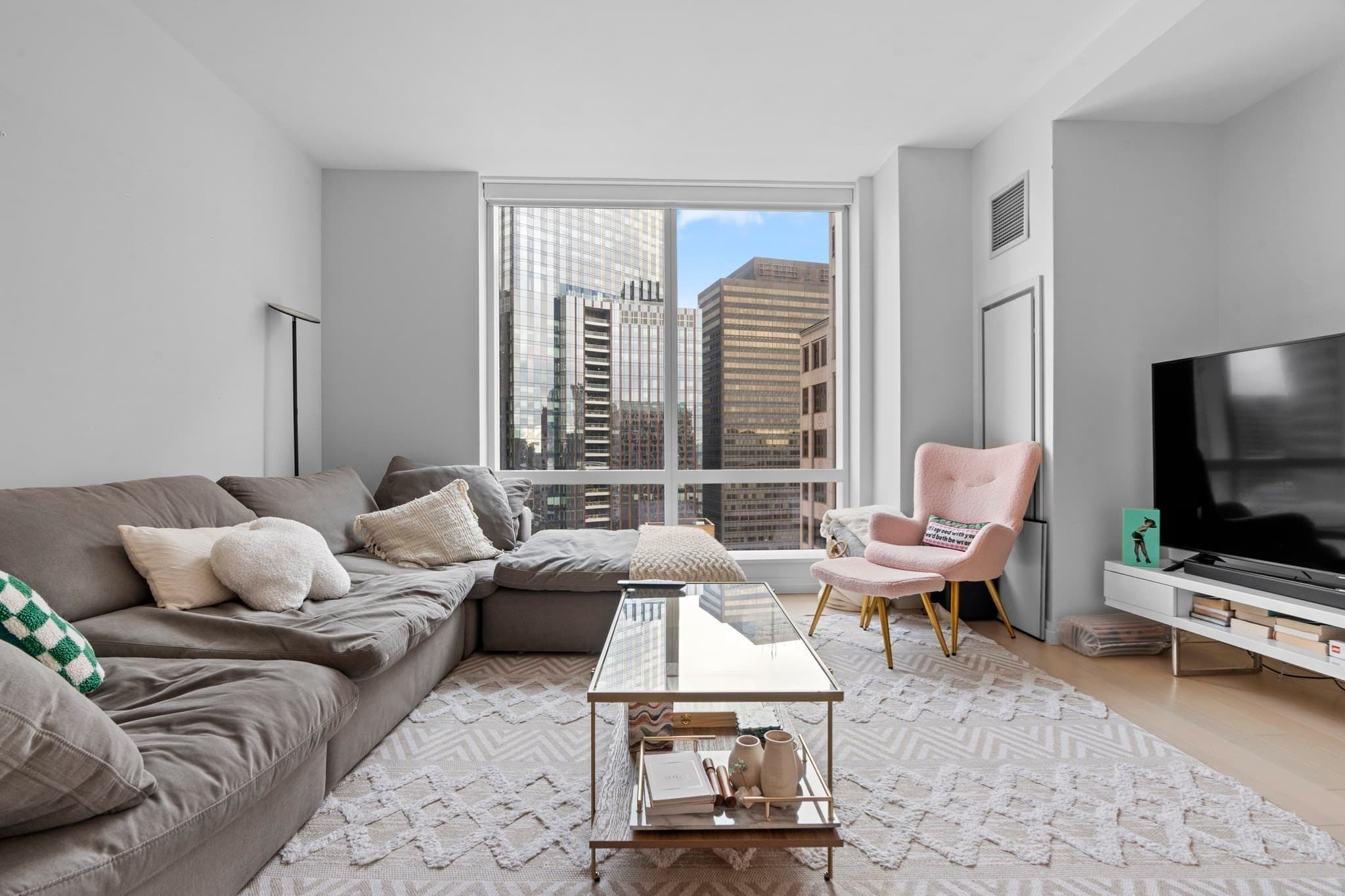 Condominium at 1 Franklin St # 2110, Boston MA 02110, photo 3 of 23