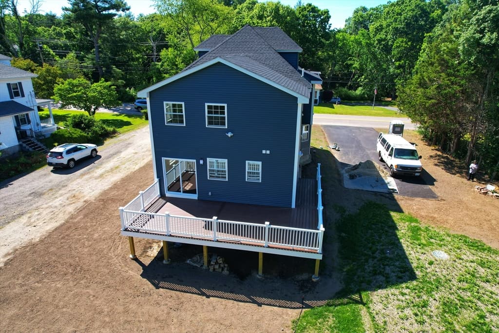 Single Family Residence at 526 Berkley St, Berkley MA 02779, Berkley, photo 7 of 42