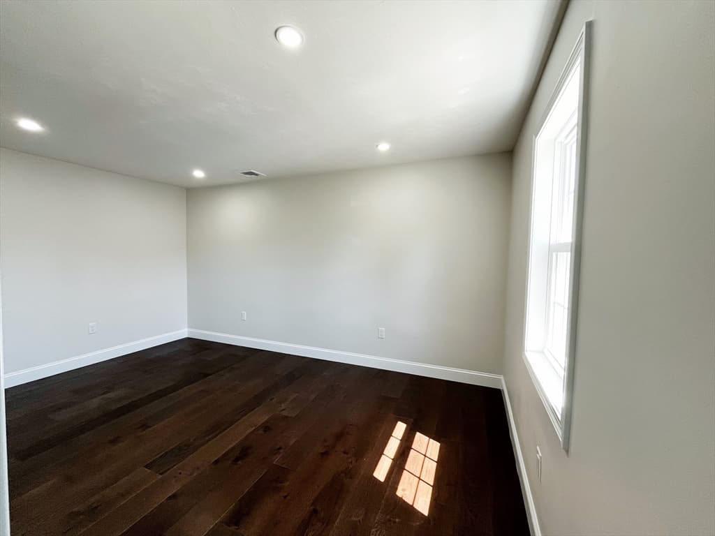 Single Family Residence at 526 Berkley St, Berkley MA 02779, Berkley, photo 33 of 42