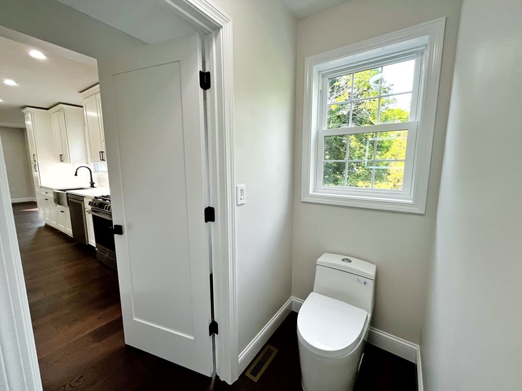 Single Family Residence at 526 Berkley St, Berkley MA 02779, Berkley, photo 18 of 42