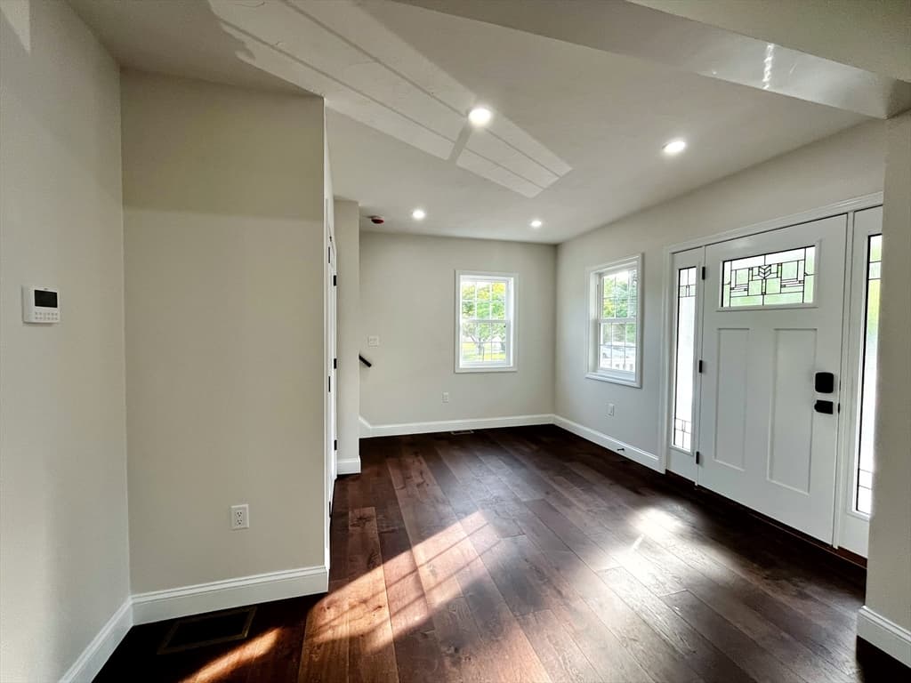 Single Family Residence at 526 Berkley St, Berkley MA 02779, Berkley, photo 15 of 42