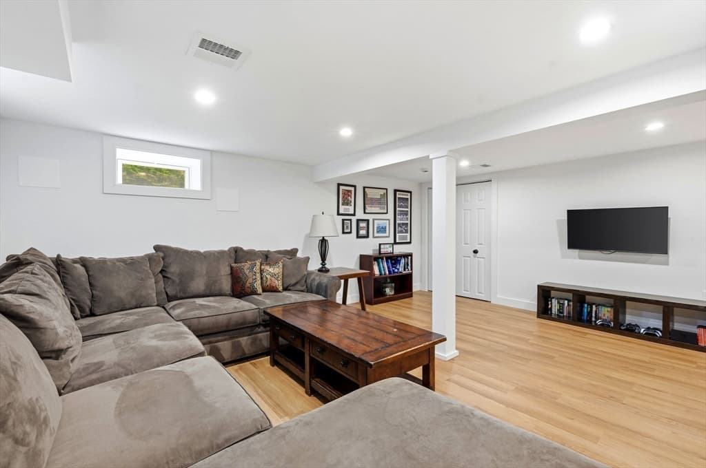 43 Upham St, Newton MA 02465 photo 33