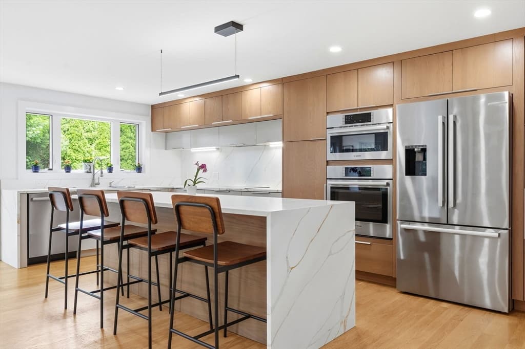 43 Upham St, Newton MA 02465 photo 4