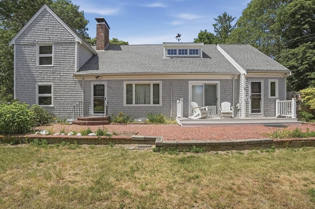 75 Old Main St, Dennis MA 02670 photo 2