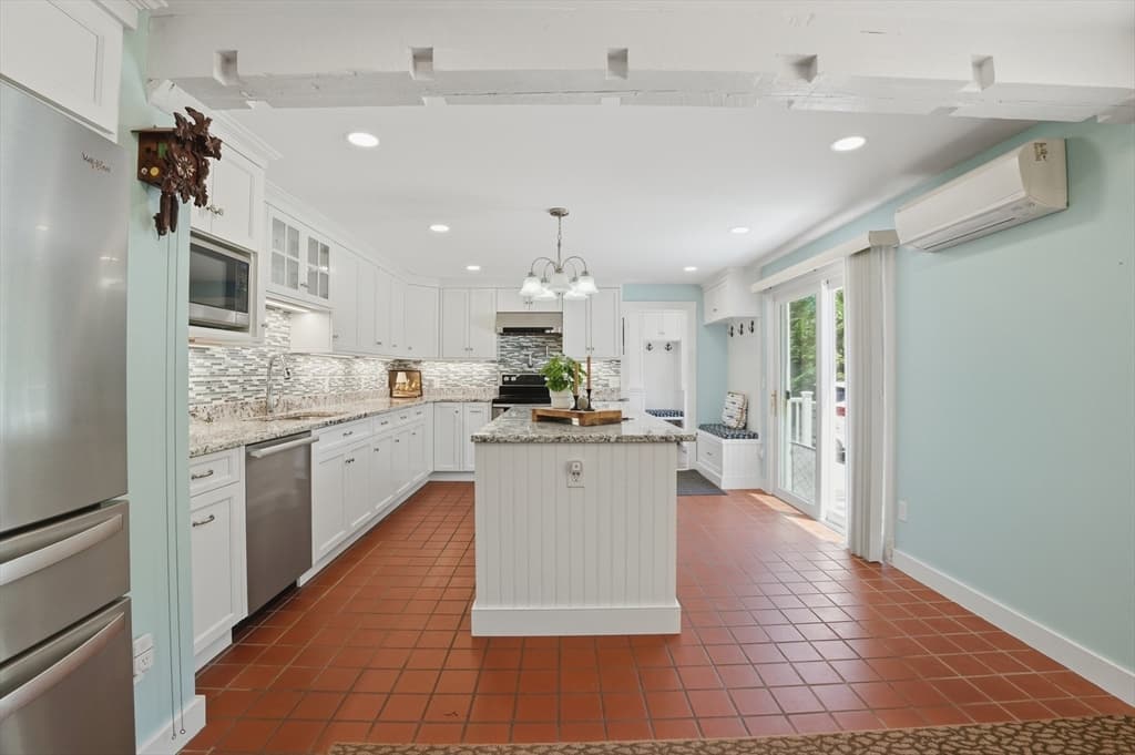75 Old Main St, Dennis MA 02670 photo 9