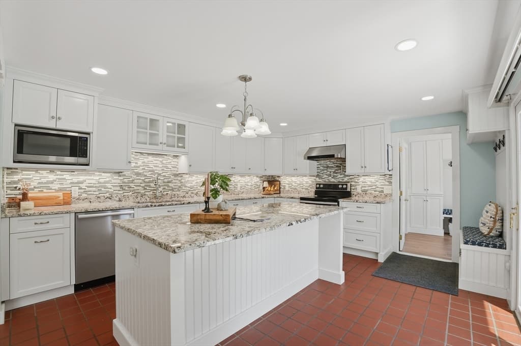 75 Old Main St, Dennis MA 02670 photo 8