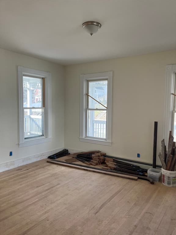 Single Family Residence at 174 Hamilton St, Southbridge MA 01550, photo 6 of 11