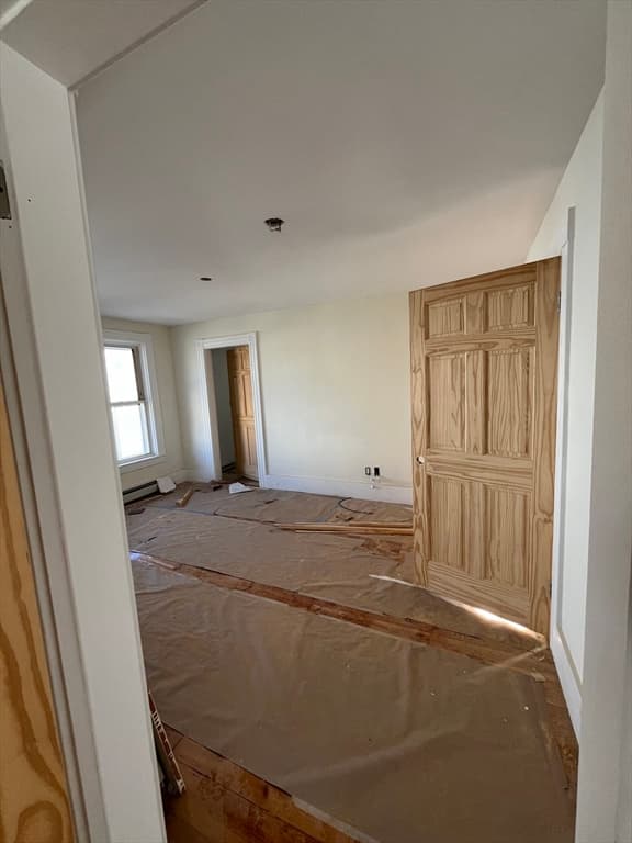 Single Family Residence at 174 Hamilton St, Southbridge MA 01550, photo 5 of 11