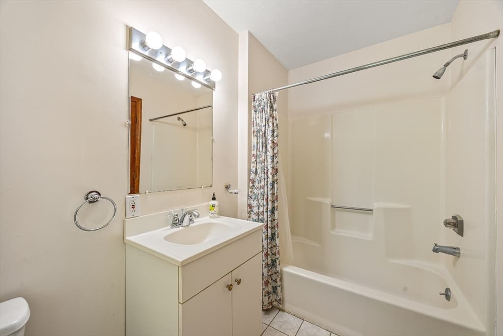Single Family Residence at 12 Blueberry Bend, South Hadley MA 01075, photo 27 of 38