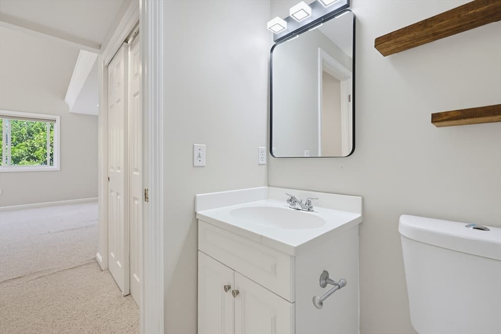 Condominium at 33 Half Crown Cir # 33, Ashland MA 01721, Ashland, photo 34 of 42