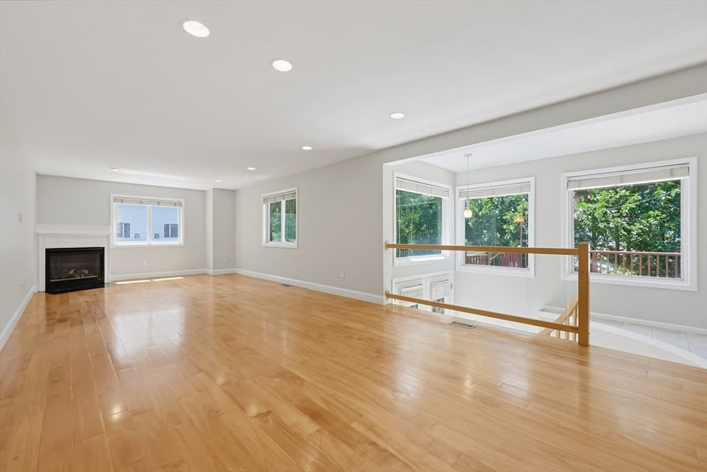Condominium at 33 Half Crown Cir # 33, Ashland MA 01721, Ashland, photo 14 of 42