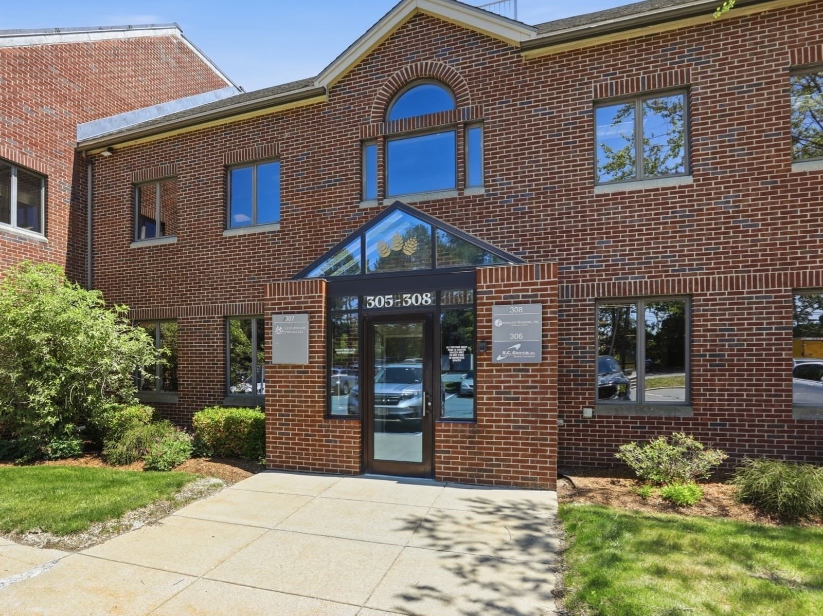 100 Conifer Hill Dr # 307, Danvers MA 01923