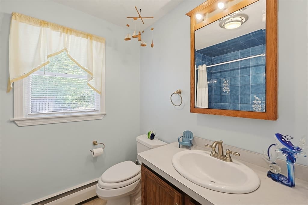 Single Family Residence at 170 Rocky Hill Rd, Rehoboth MA 02769, Rehoboth, photo 16 of 42