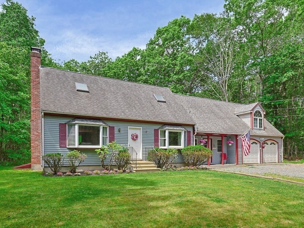 Single Family Residence at 170 Rocky Hill Rd, Rehoboth MA 02769, Rehoboth, photo 3 of 42